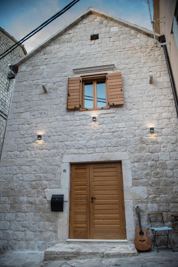 Limestone Heritage House Trogir Buitenkant foto