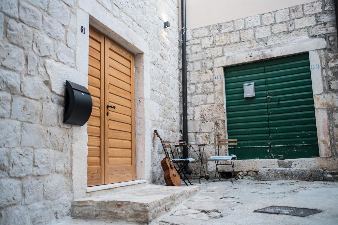 Limestone Heritage House Trogir Buitenkant foto