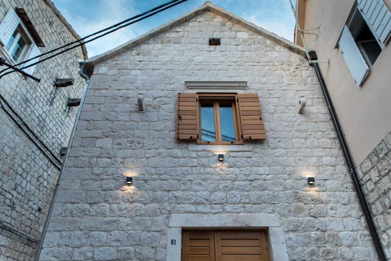 Limestone Heritage House Trogir Buitenkant foto